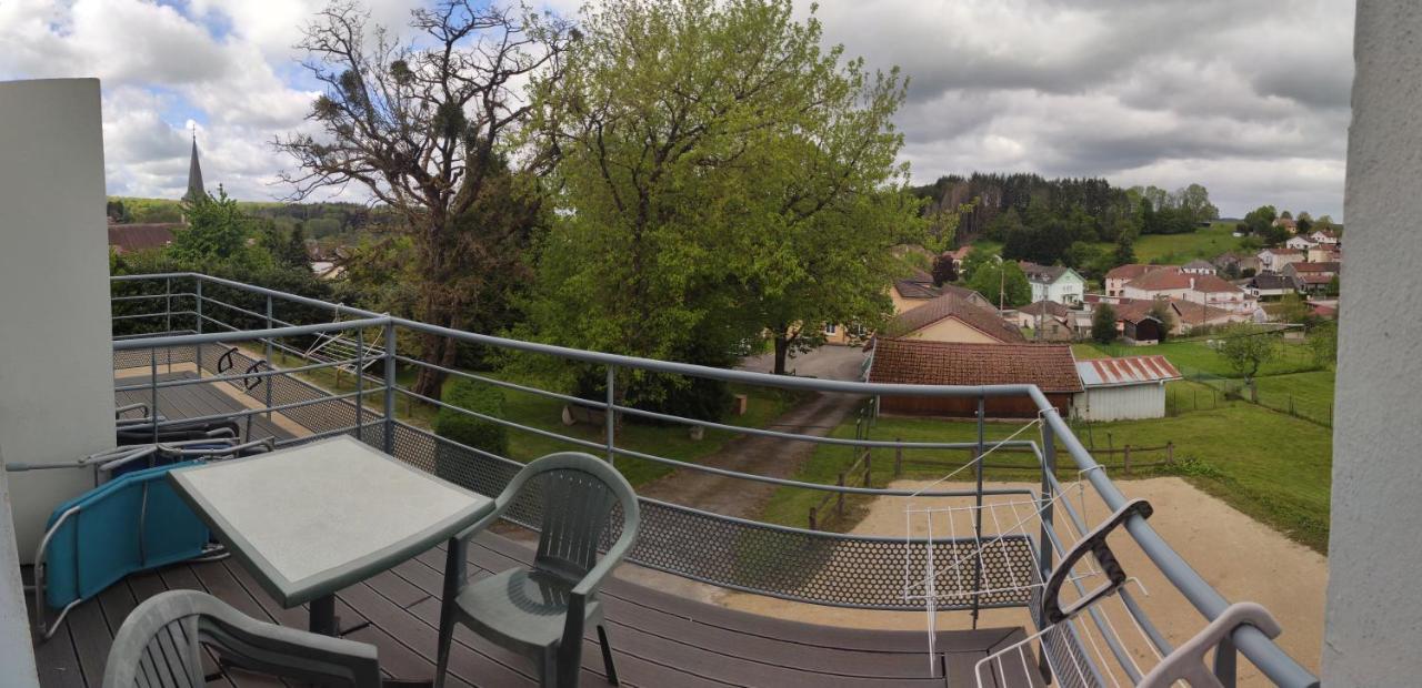 Apartament Le Panoramic Bains-les-Bains Zewnętrze zdjęcie