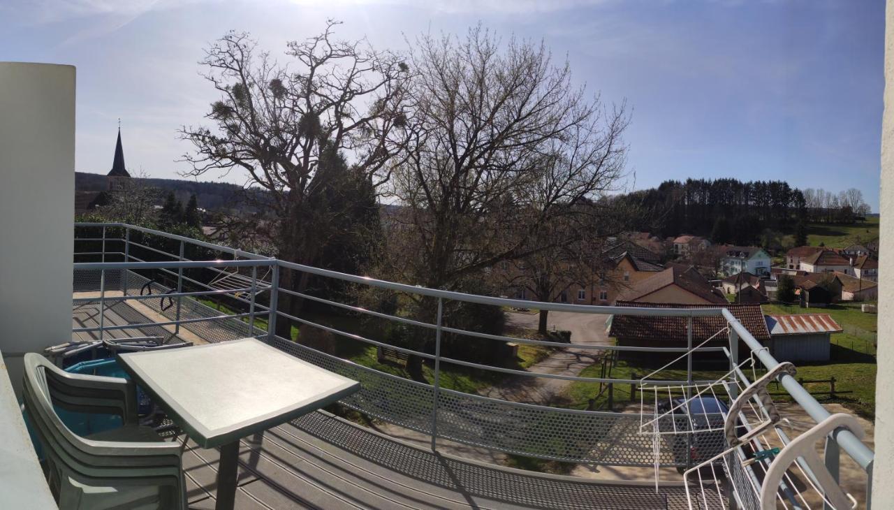Apartament Le Panoramic Bains-les-Bains Zewnętrze zdjęcie